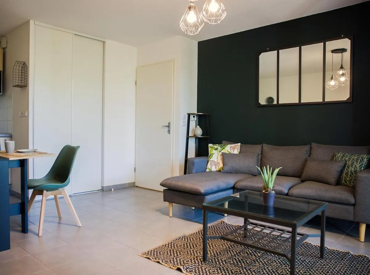 Appartement Le Jardin Séquoia - Terrasse - Parking - Arrivée Autonome à LʼUnion 0*,  France